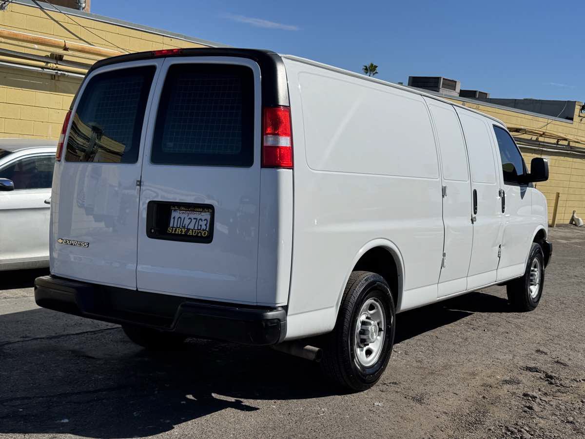Used 2021 Chevrolet Express 2500 Extended w/ Driver Convenience Package RWD image 8