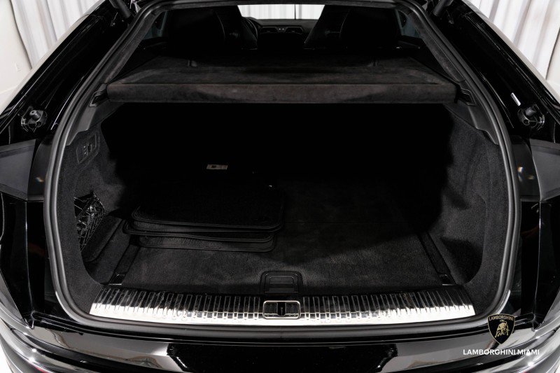 Used 2021 Lamborghini Urus image 17