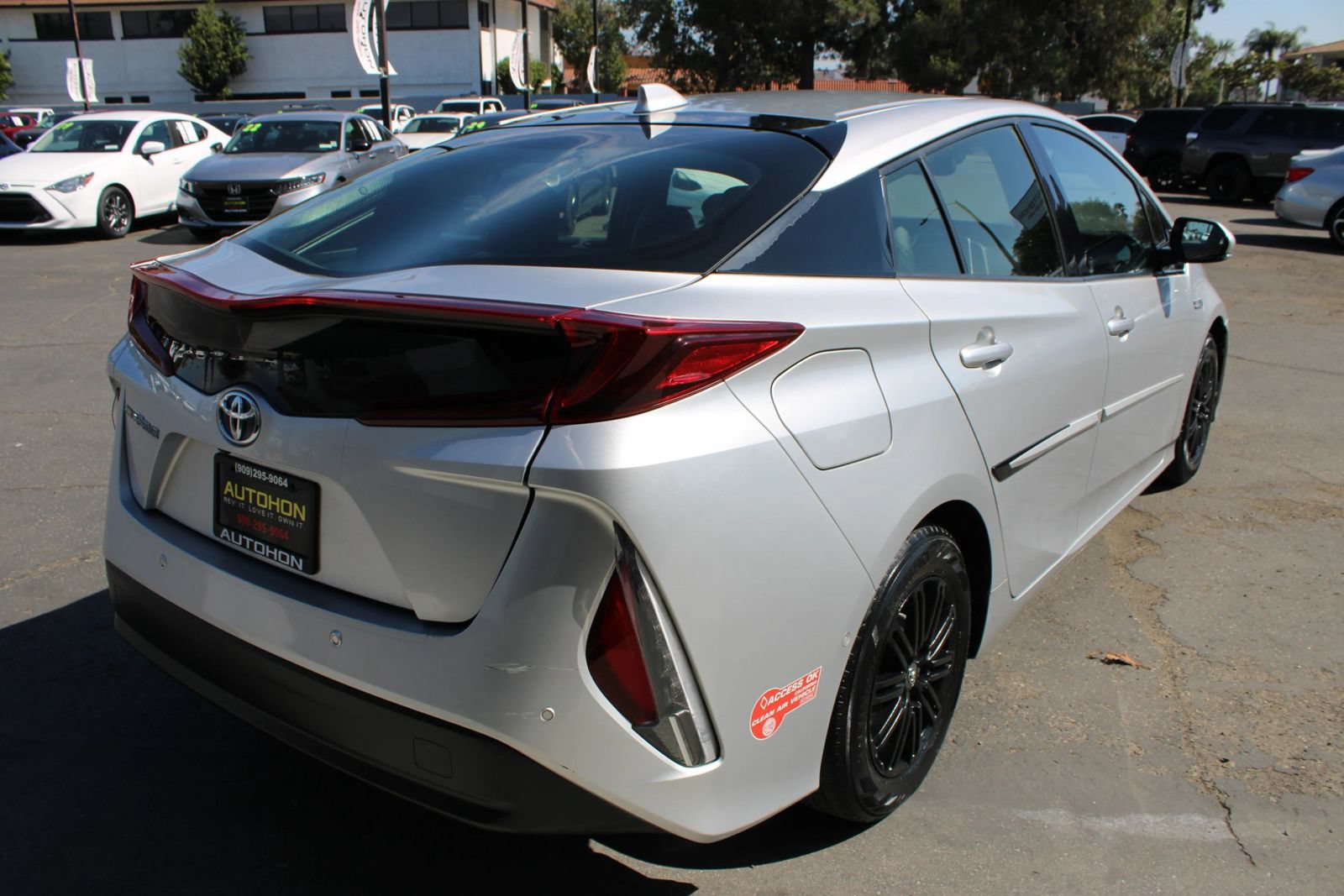 Used 2017 Toyota Prius Prime Advanced FWD image 33
