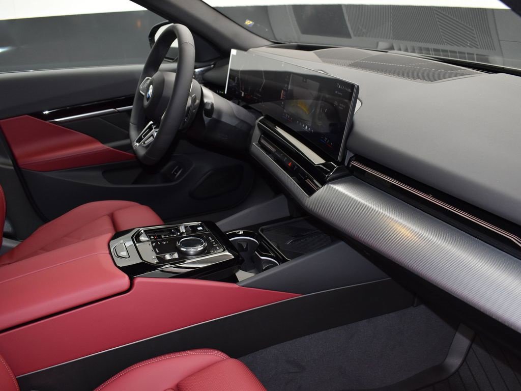 New 2026 BMW 530i w/ M Sport Package image 24