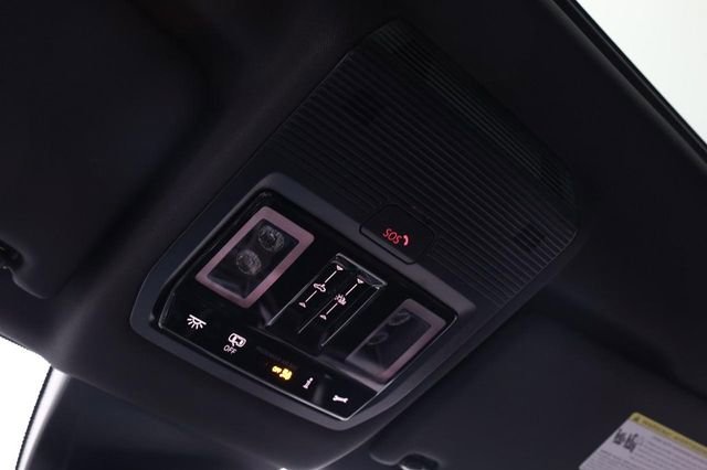 New 2026 Volkswagen Atlas Cross Sport SE image 18