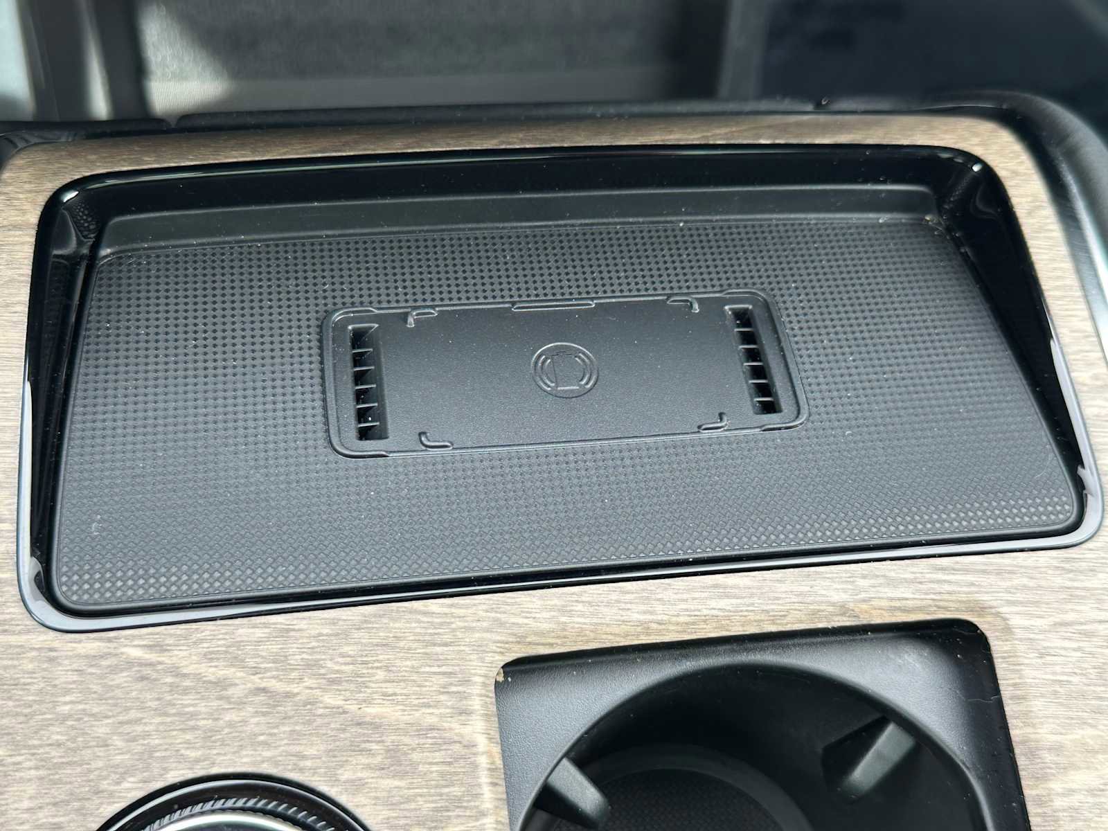 Used 2025 Volvo EX90 Plus w/ Protection Package Premier AWD/4WD image 32