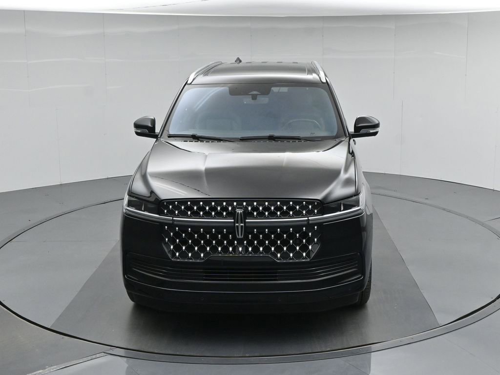 Used 2025 Lincoln Navigator Black Label image 39