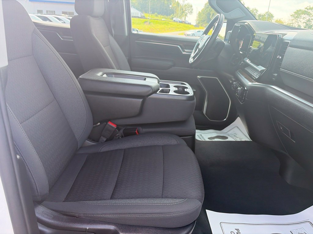 Used 2026 Chevrolet Silverado 1500 LT AWD/4WD image 39