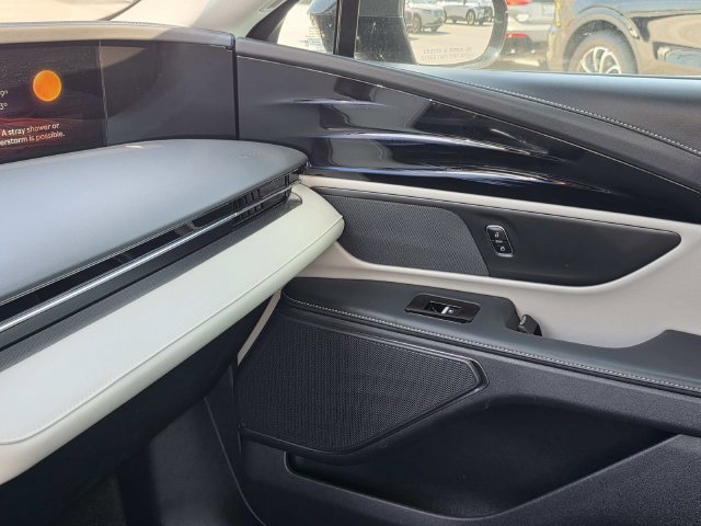 Certified 2024 Lincoln Nautilus Premier AWD/4WD image 17
