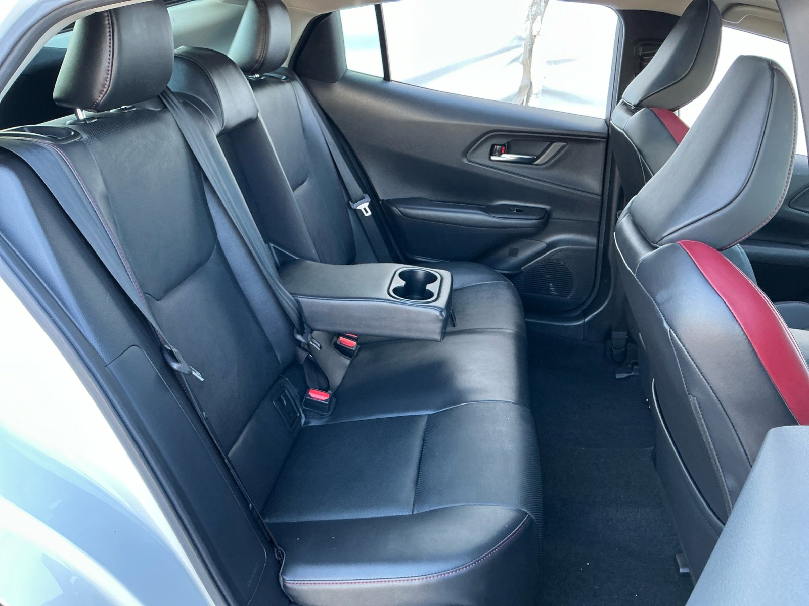 Used 2024 Toyota Prius Prime Premium w/ Advanced Technology Package image 18