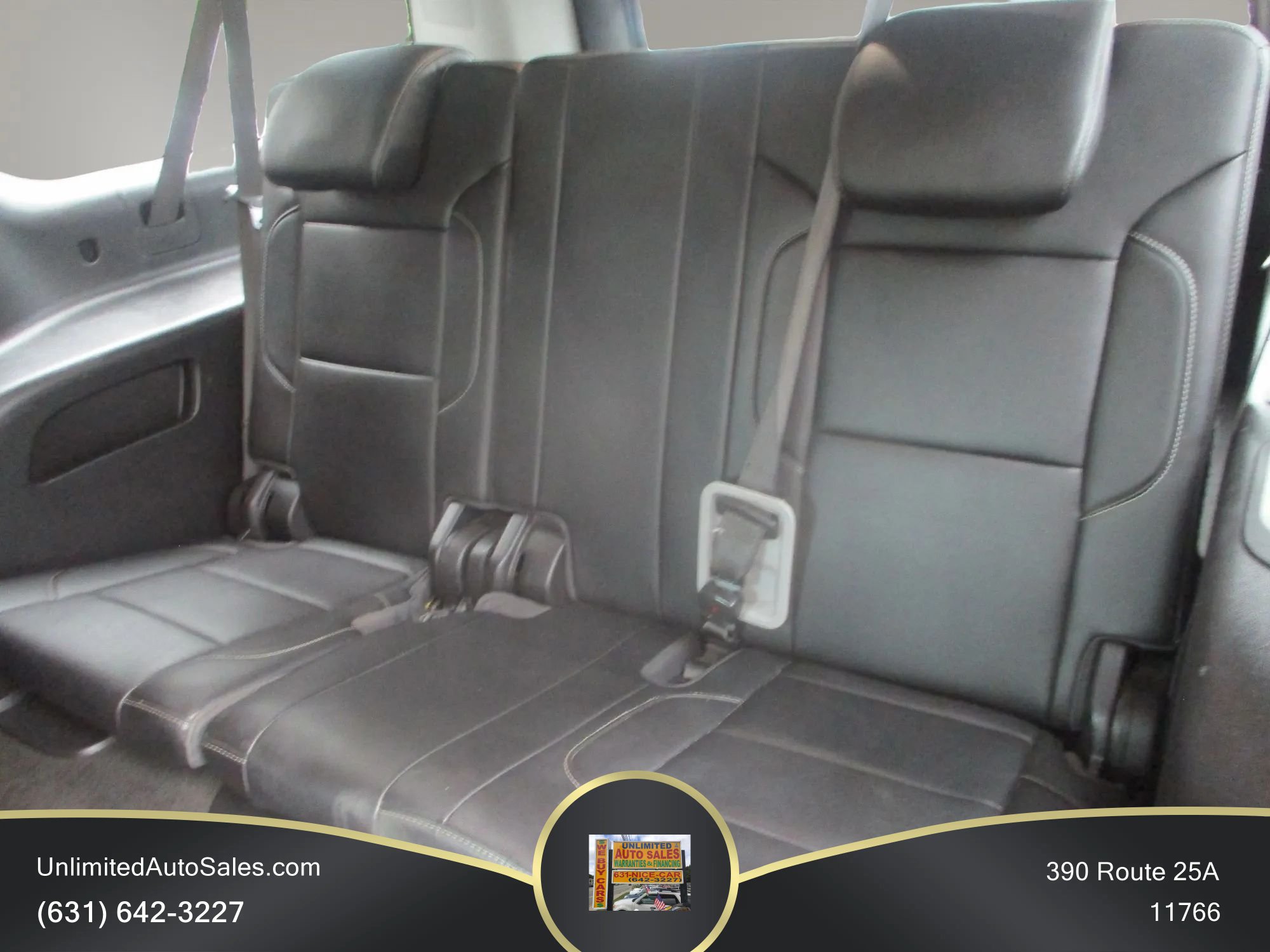 Used 2018 Chevrolet Suburban LT AWD/4WD image 7
