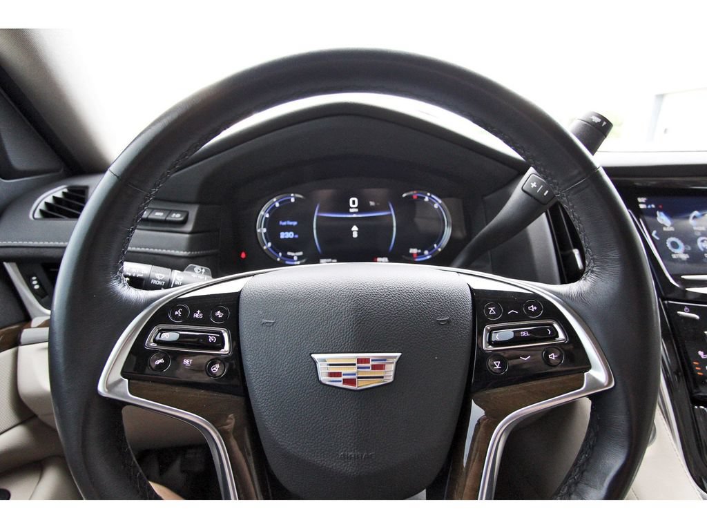 Used 2020 Cadillac Escalade Luxury RWD image 16