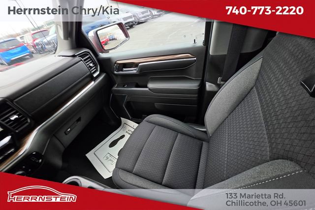 Used 2023 Chevrolet Silverado 1500 LT AWD/4WD image 11