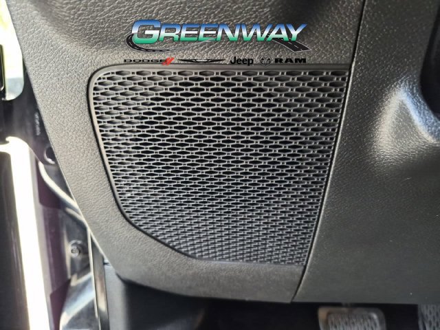Used 2022 Jeep Wrangler Unlimited Sahara AWD/4WD image 16