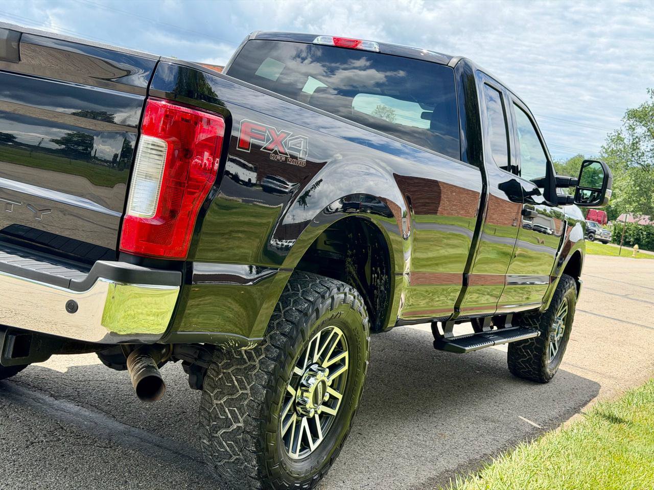 Used 2019 Ford F250 XLT w/ XLT Value Package AWD/4WD image 36