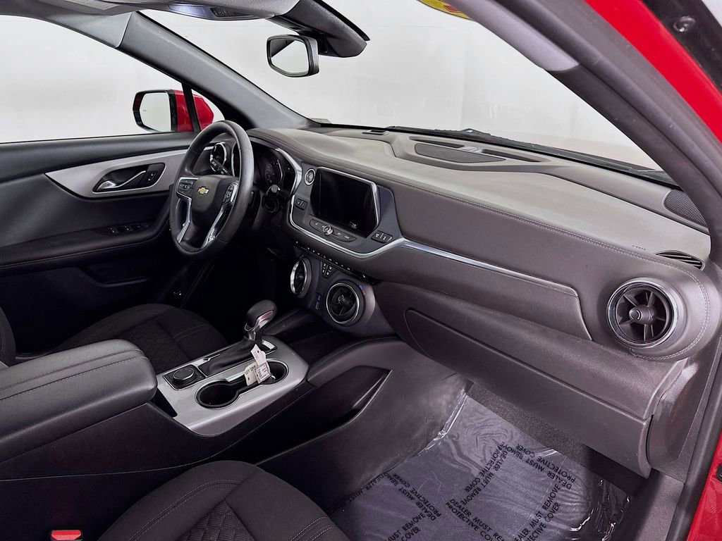 Used 2022 Chevrolet Blazer LT image 37