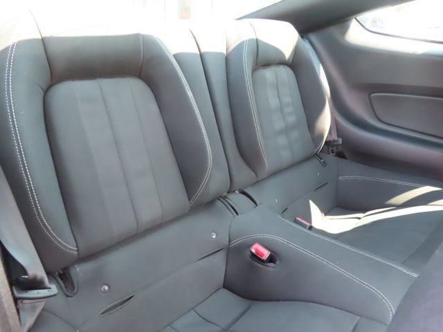 Used 2018 Ford Mustang Coupe RWD image 38