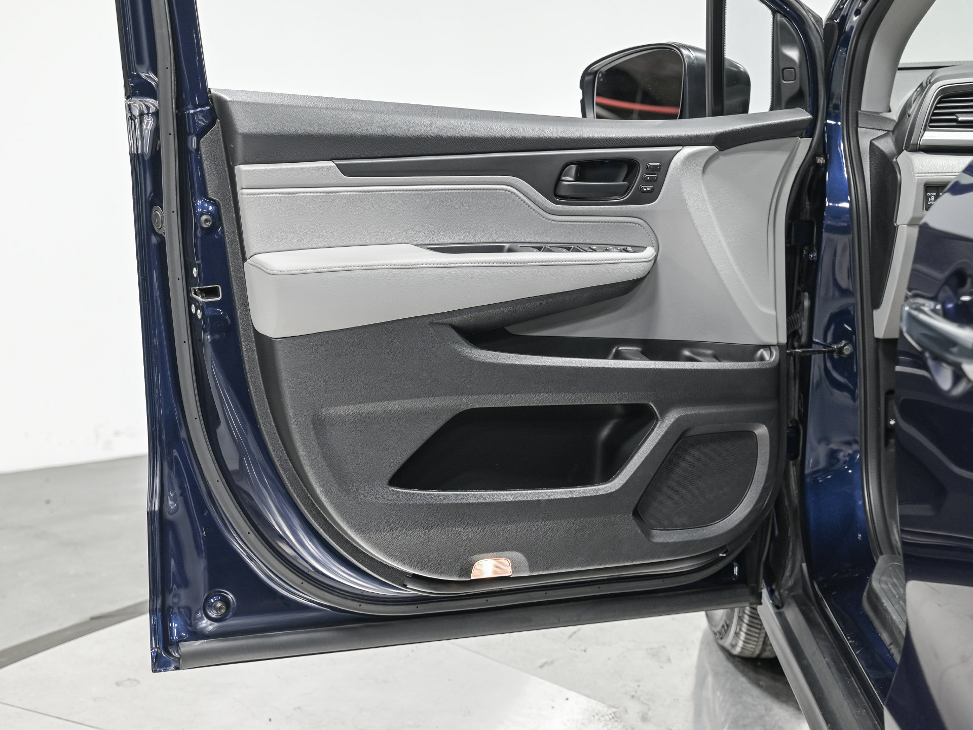 Used 2021 Honda Odyssey EX-L image 12