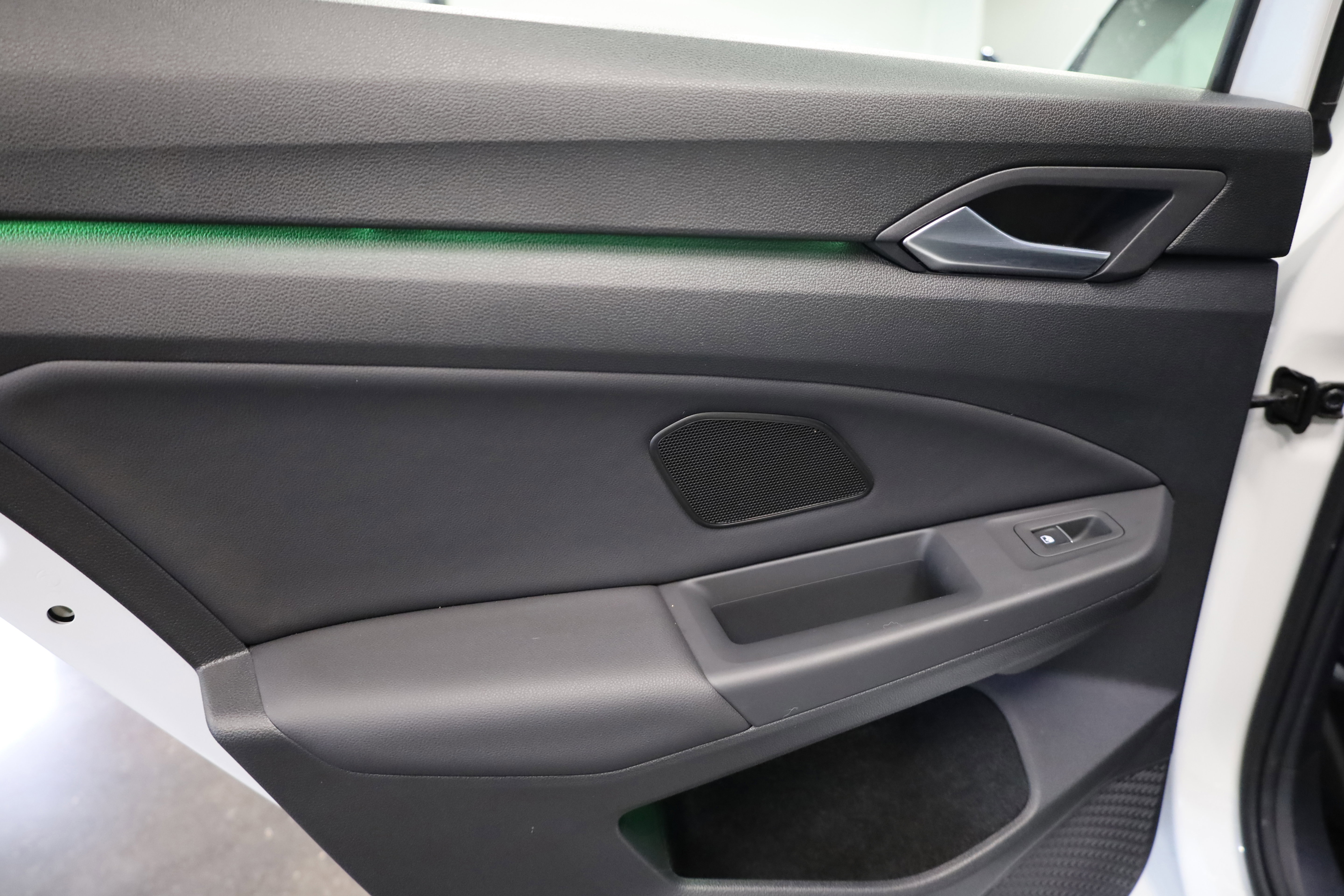 Used 2024 Volkswagen Golf R image 35