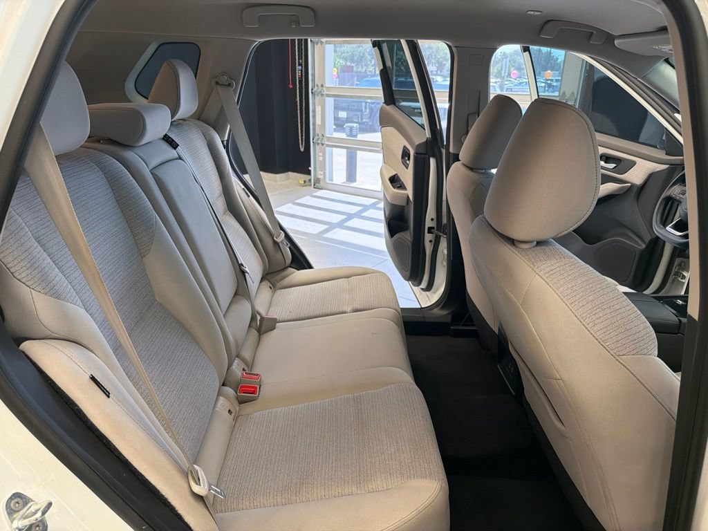 Used 2023 Nissan Rogue SV FWD image 38