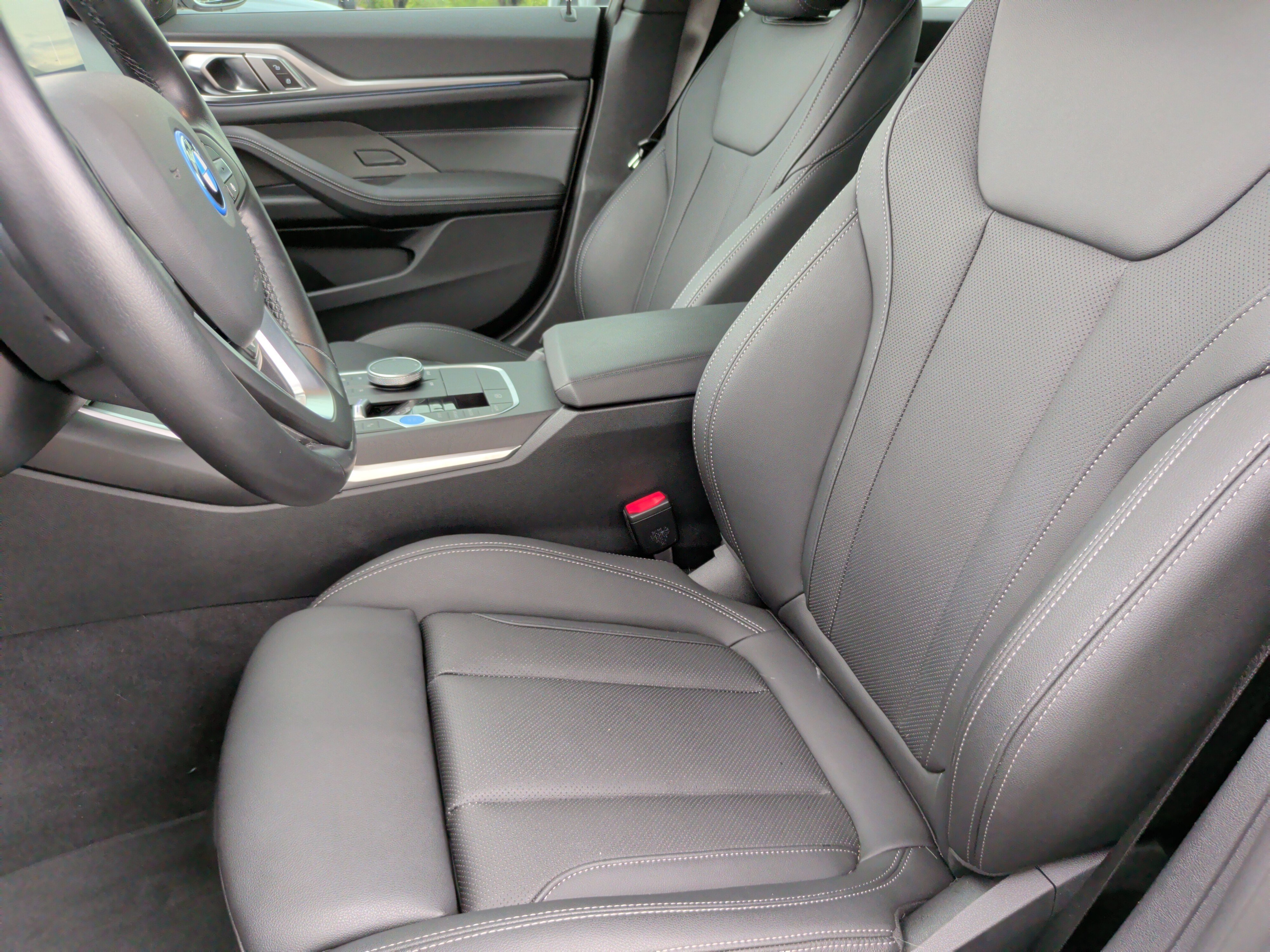 Certified 2024 BMW i4 eDrive35 w/ Premium Package RWD image 26