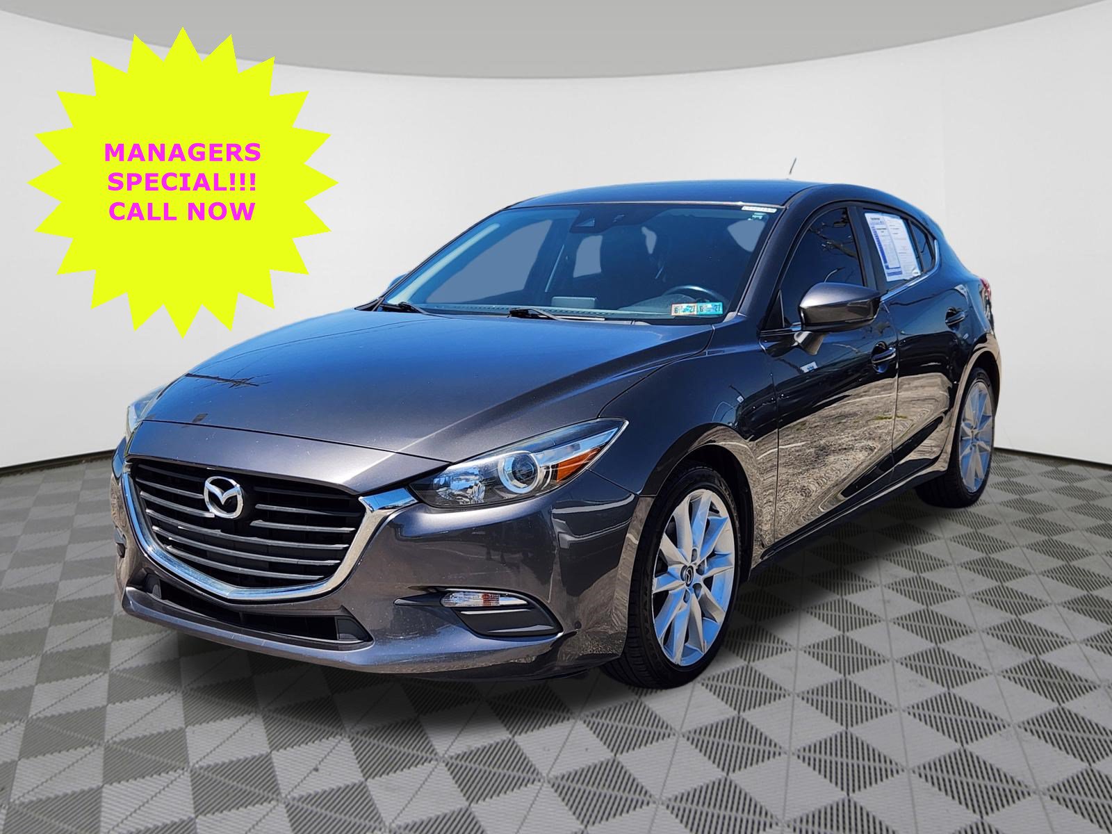 Used 2017 MAZDA MAZDA3 Touring FWD image 2