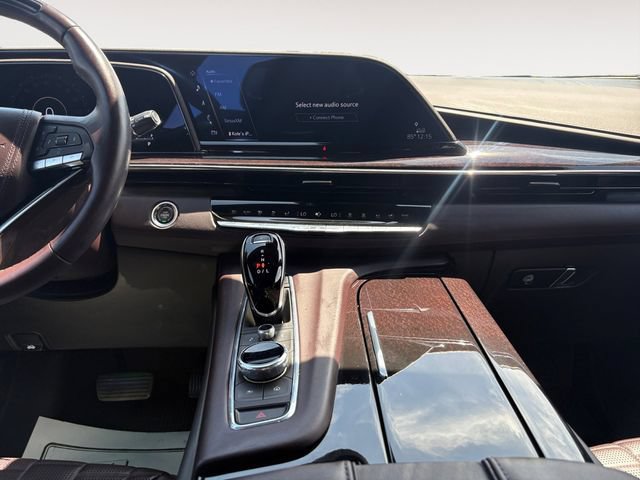 Certified 2023 Cadillac Escalade Sport Platinum w/ LPO, ONYX Package AWD/4WD image 11