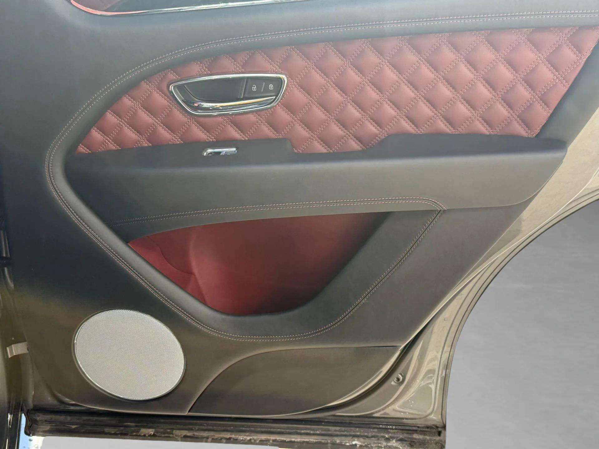 Used 2021 Bentley Bentayga Speed image 35