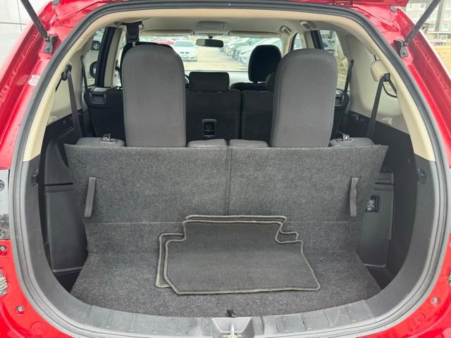 Used 2018 Mitsubishi Outlander SE image 39