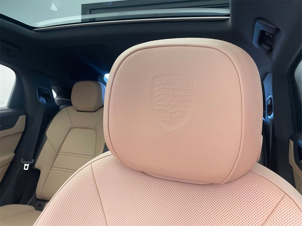 Used 2026 Porsche Cayenne S image 20