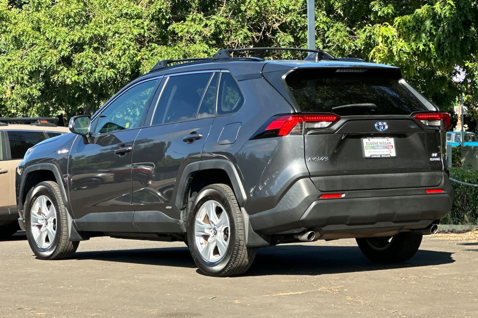 Used 2020 Toyota RAV4 LE w/ All Weather Liner Package AWD/4WD image 6