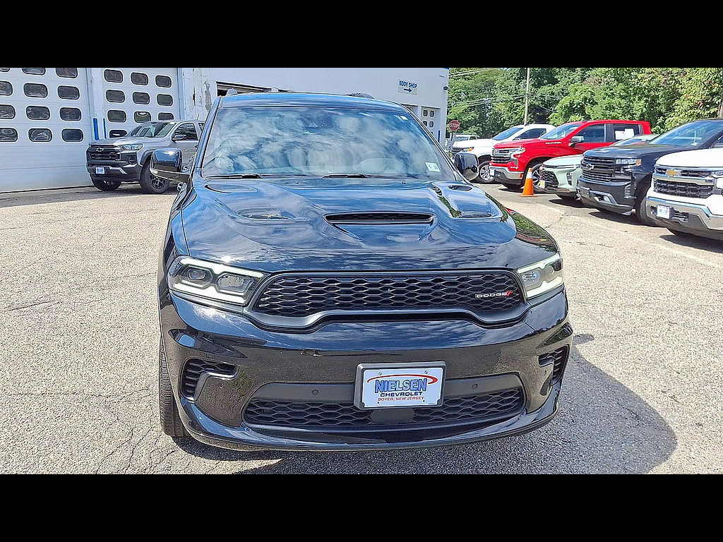 Used 2025 Dodge Durango GT AWD/4WD image 3