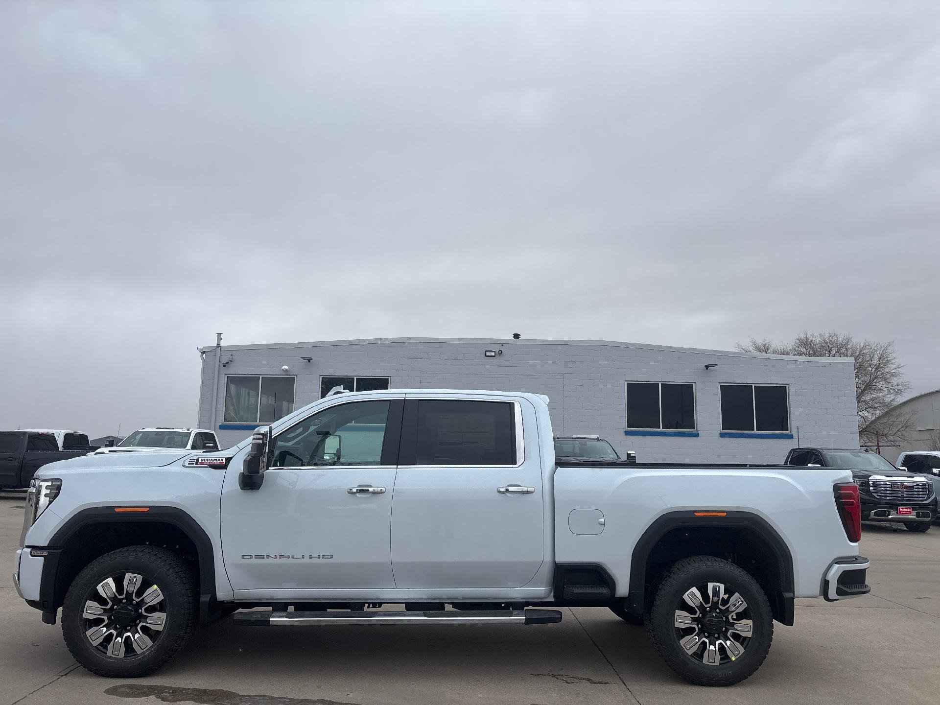 New 2026 GMC Sierra 3500 Denali w/ Technology Package image 2