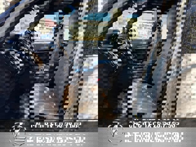 Used 2020 Land Rover Discovery Landmark image 27