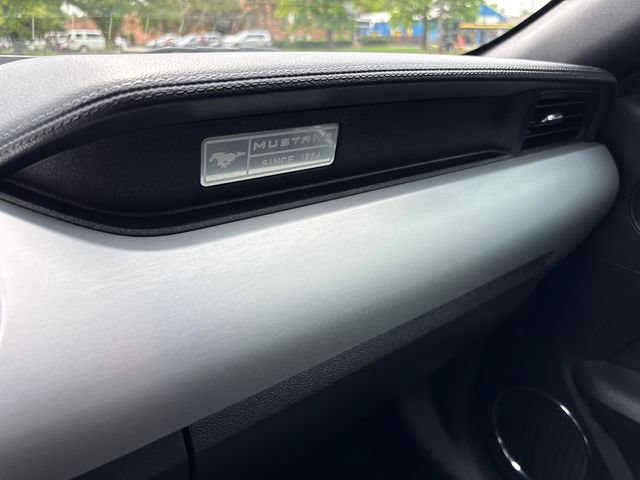 Used 2017 Ford Mustang GT Premium w/ Black Accent Package RWD image 22