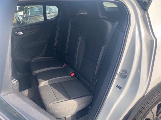 Used 2023 Volvo C40 Recharge Core AWD/4WD image 12