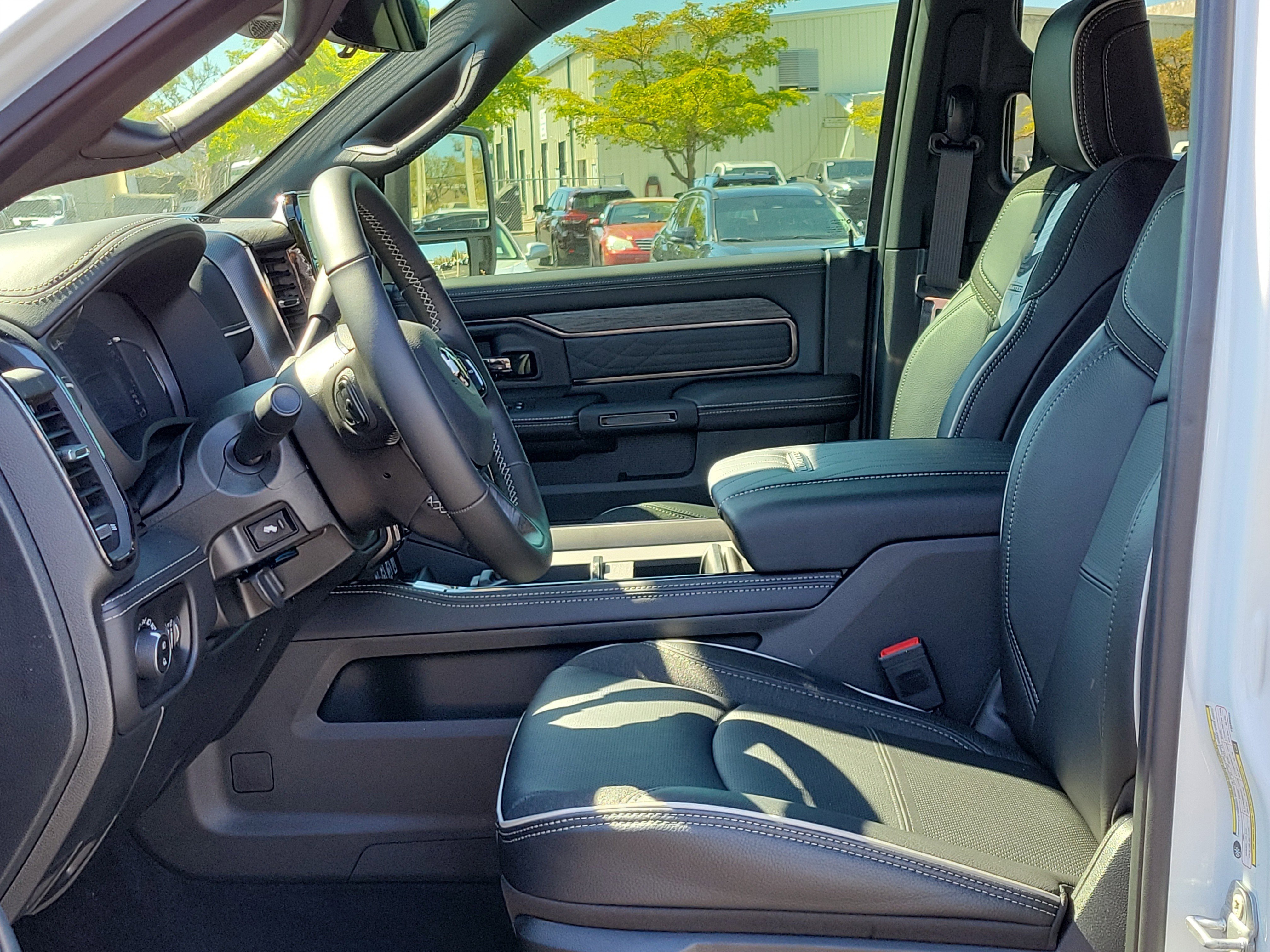 New 2026 RAM 2500 Limited AWD/4WD image 17