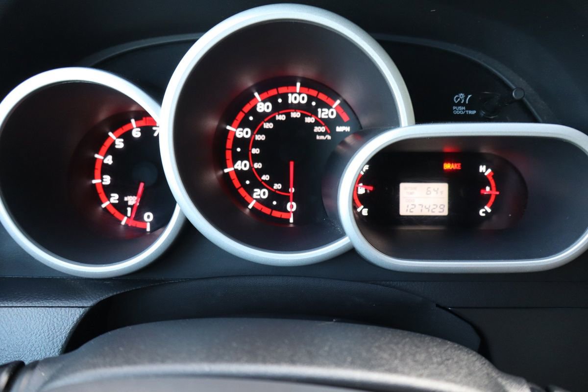 Used 2010 Toyota Matrix image 31