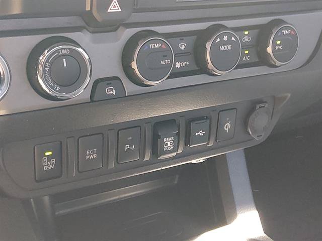 Used 2022 Toyota Tacoma TRD Off-Road w/ Technology Package AWD/4WD image 13