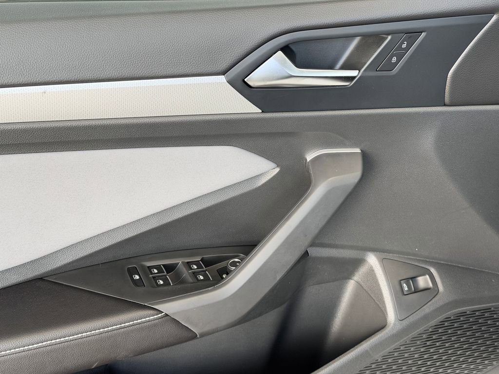 New 2026 Volkswagen Jetta SE FWD image 21