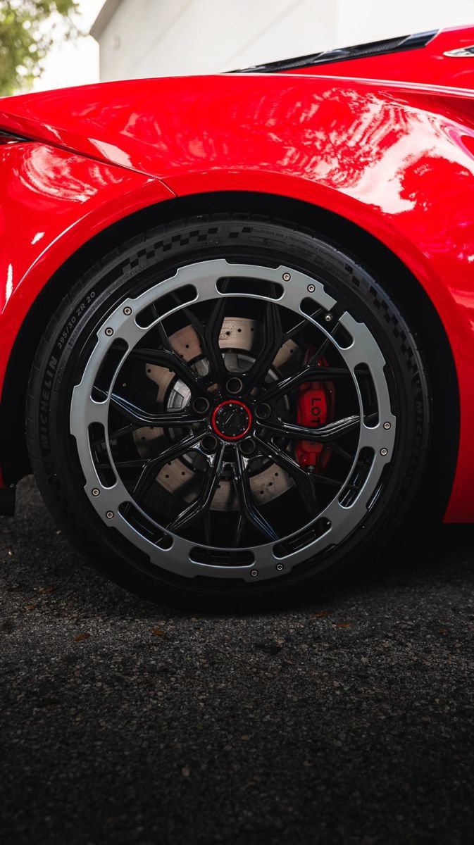 Used 2025 Lotus Emira RWD image 9
