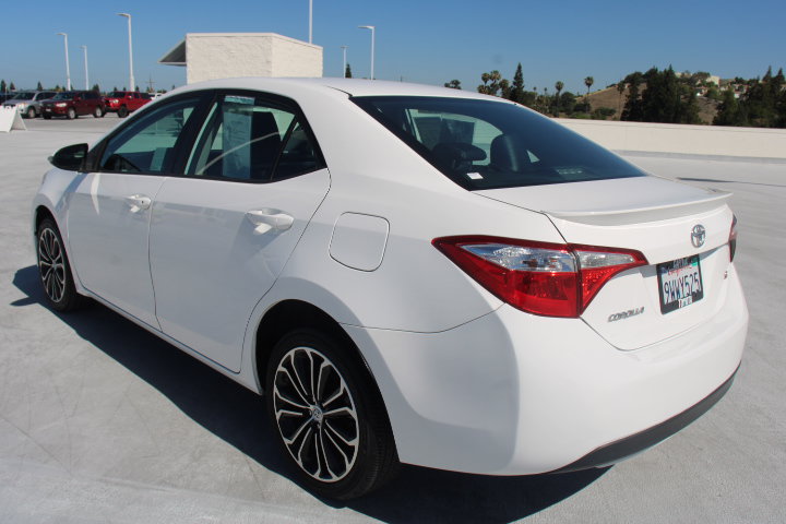 Used 2016 Toyota Corolla S FWD image 5