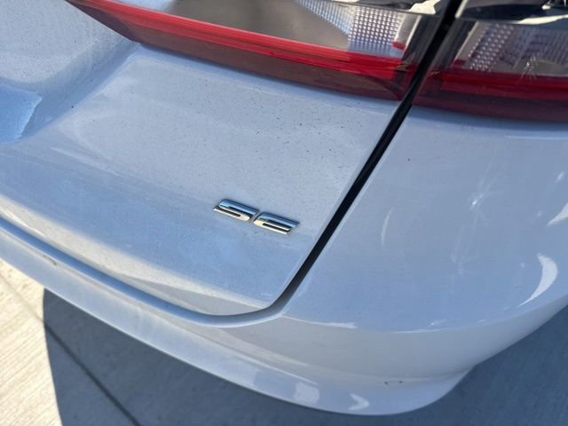 Used 2017 Ford Fusion SE image 4