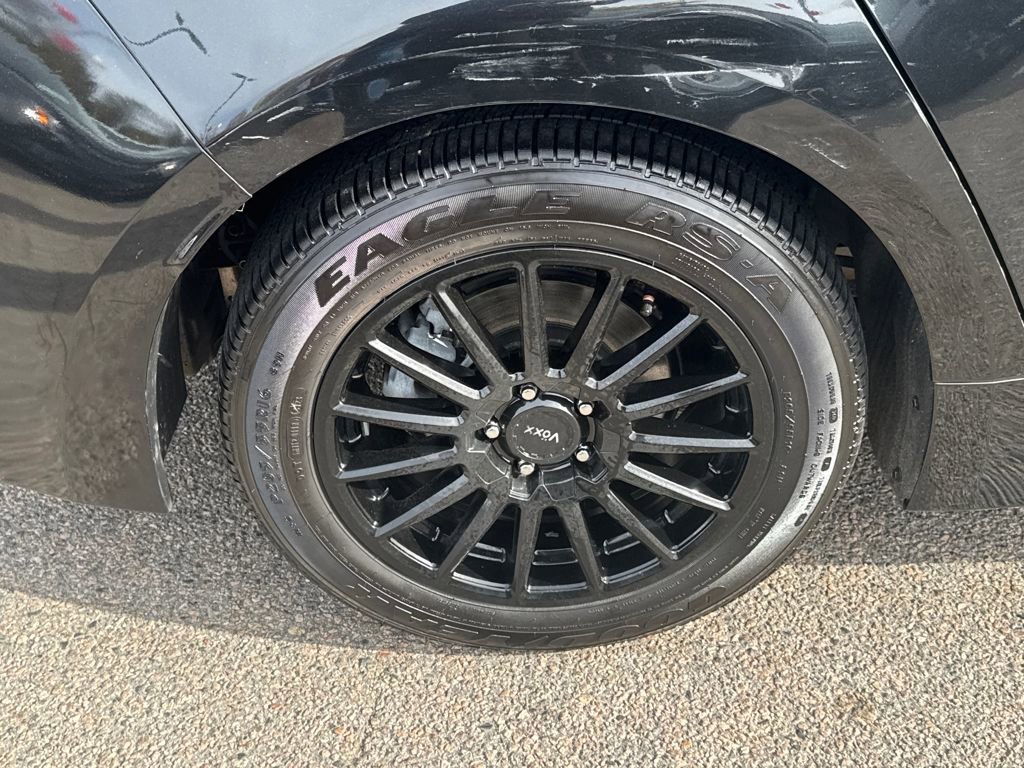 Used 2021 Toyota Corolla LE image 39