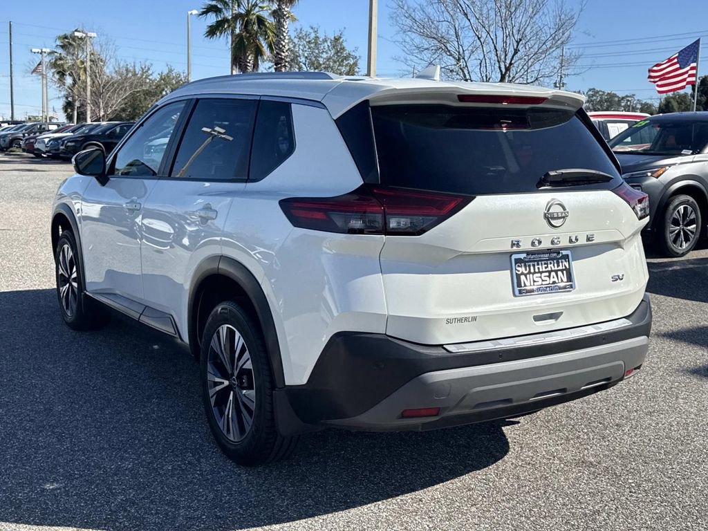 Certified 2022 Nissan Rogue SV w/ SV Premium Package image 6