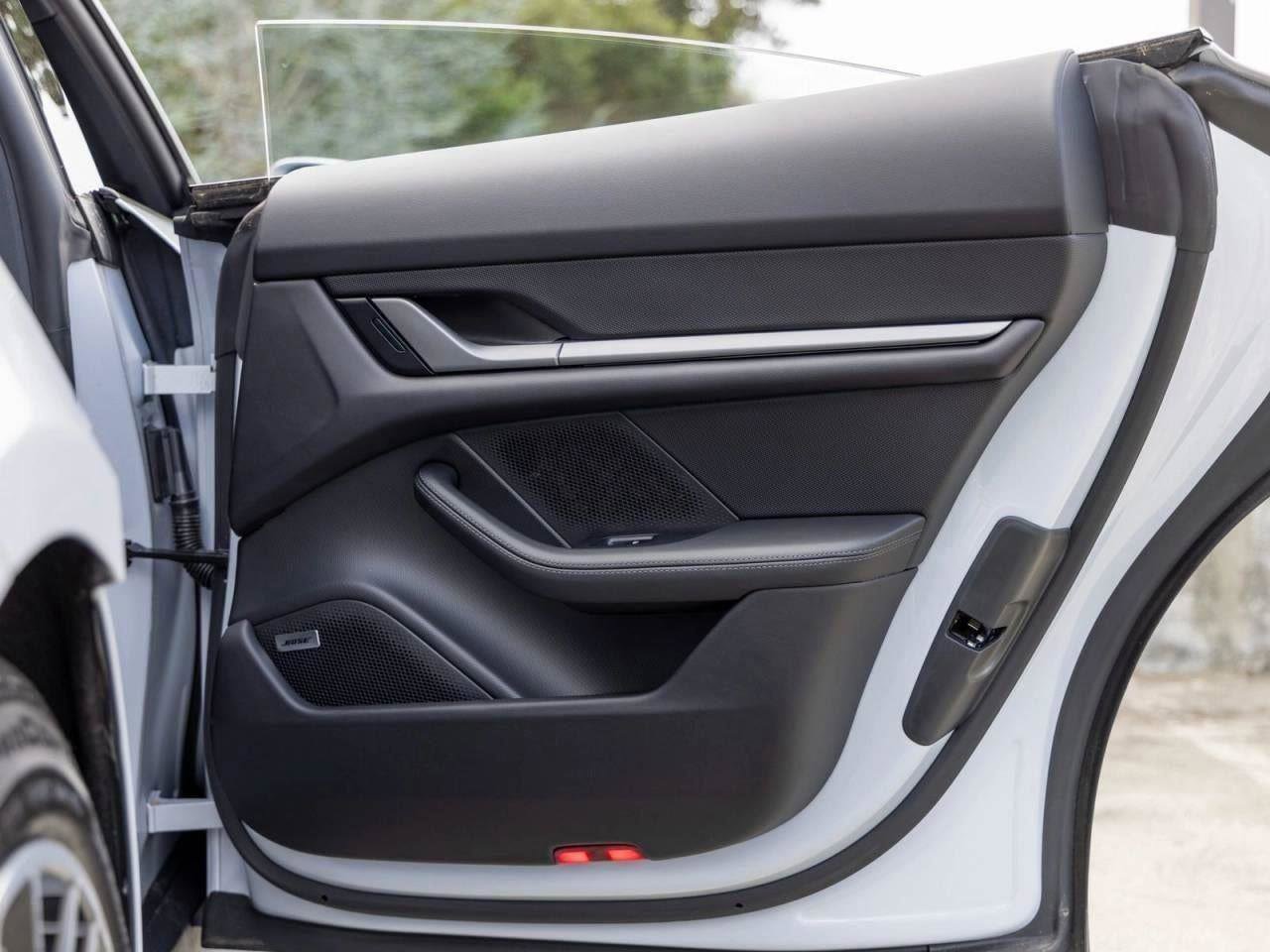 New 2025 Porsche Taycan image 77