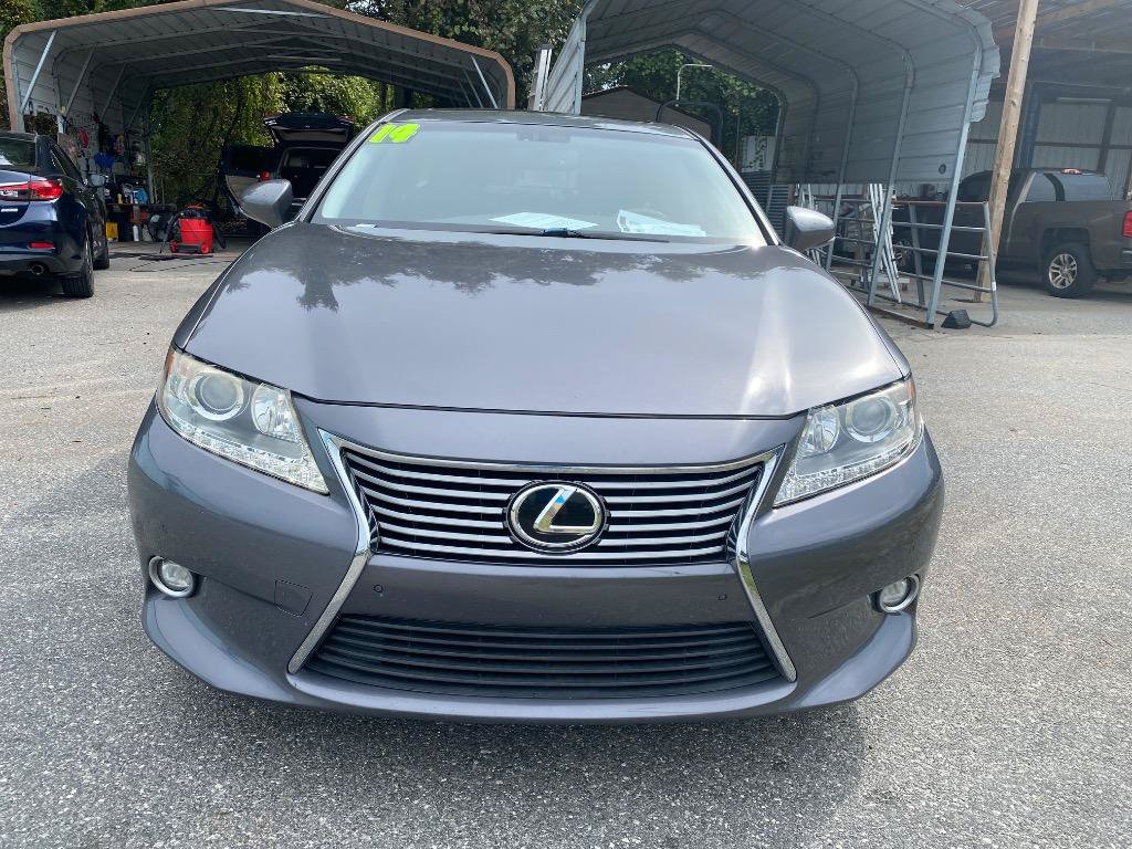 Used 2014 Lexus ES 350 w/ Luxury Package FWD image 3