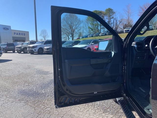 Certified 2022 Ford F150 XLT w/ Equipment Group 302A High image 21