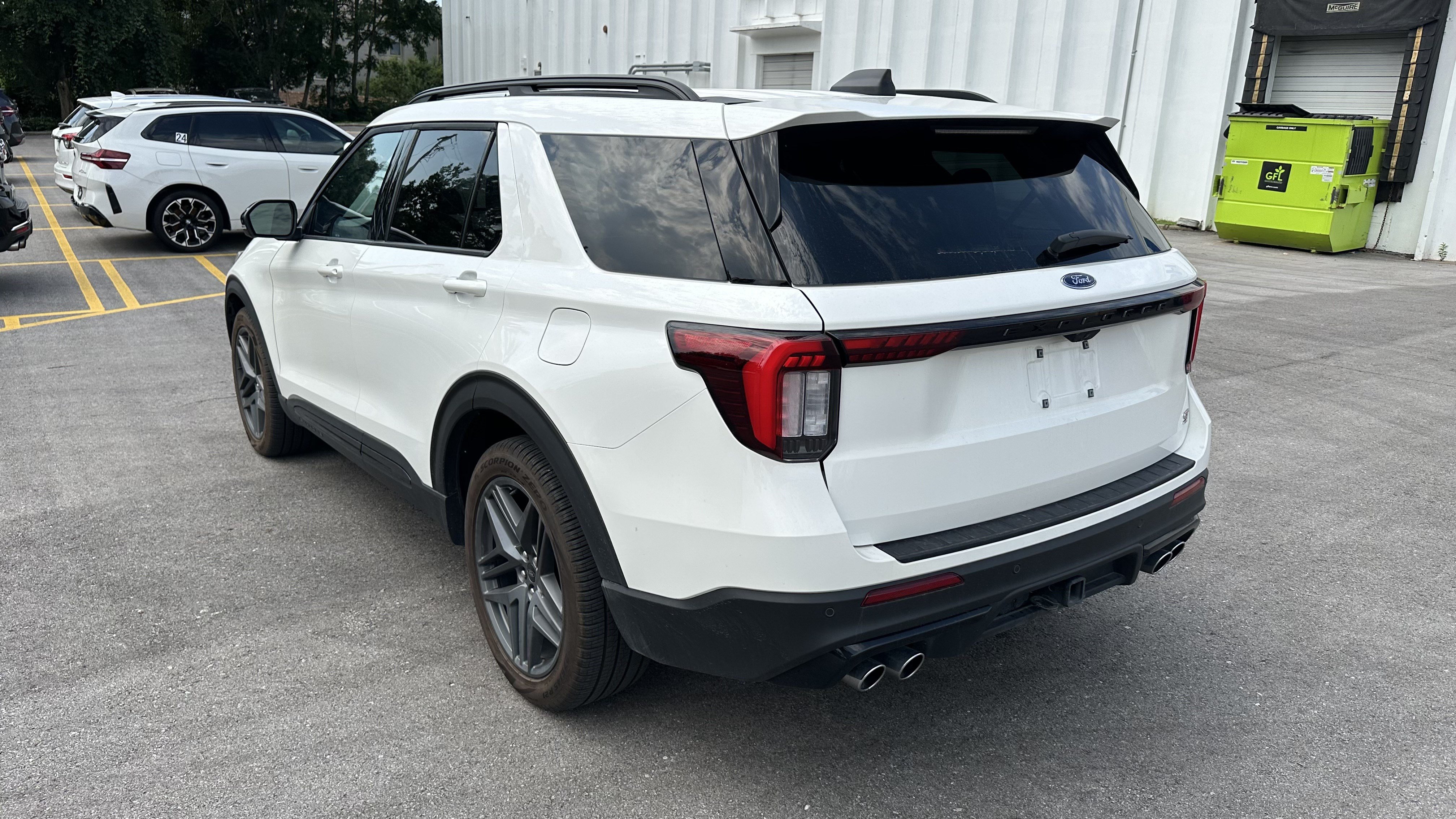 Used 2025 Ford Explorer ST AWD/4WD image 8