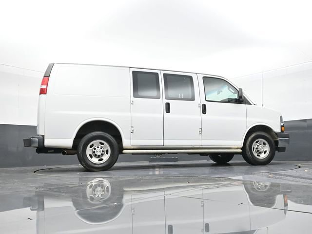 Used 2021 Chevrolet Express 2500 w/ Driver Convenience Package image 43