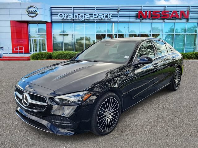 Used 2025 Mercedes-Benz C 300 Sedan image 4