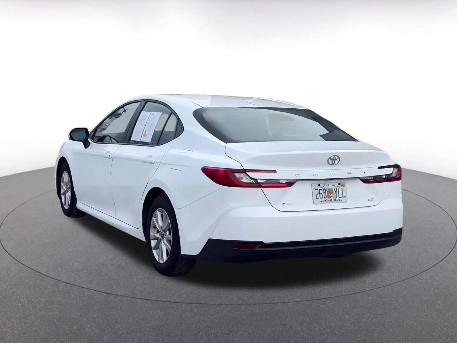 Used 2025 Toyota Camry LE image 11