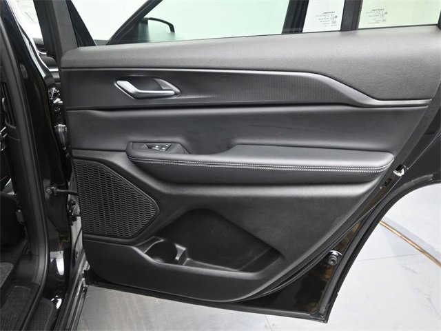 Used 2024 Jeep Grand Cherokee L Altitude image 18