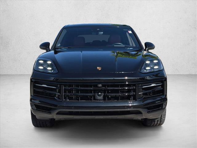 Used 2024 Porsche Cayenne AWD/4WD image 2